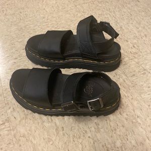 Dr. Martens voss women’s leather strap sandals. Color- black. Women’s size 6.